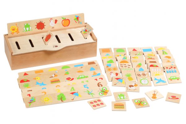 Sorting box: animals, plants and objects