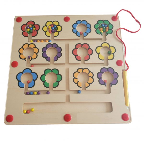 Magnetic maze learn the colors