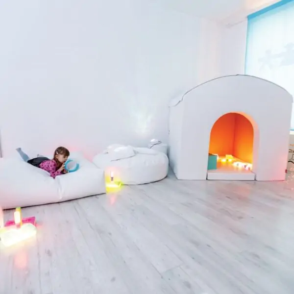 Sensory cave for Snoezelen therapy